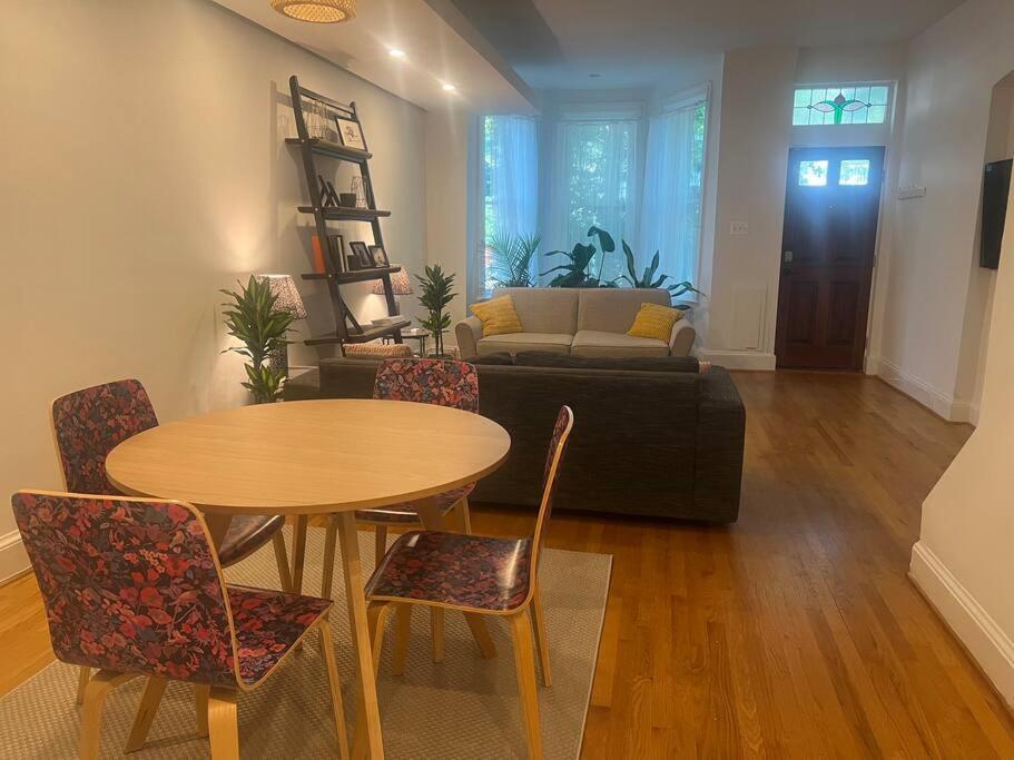 3-Bedroom House With Cute Patio Explore Dc On Foot Washington Exterior photo